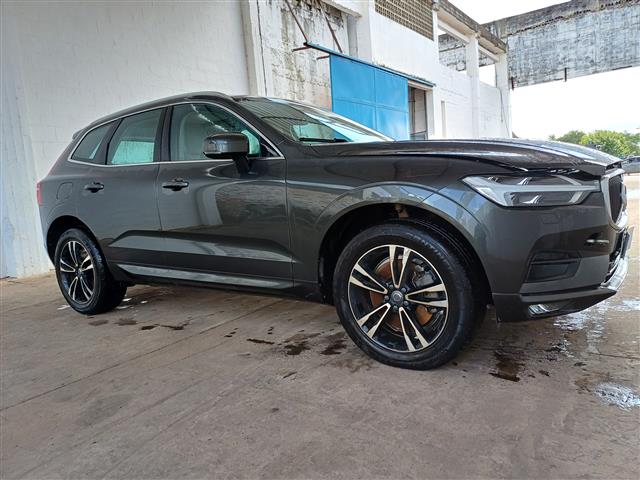XC60 D5 MOMENTUM 2020