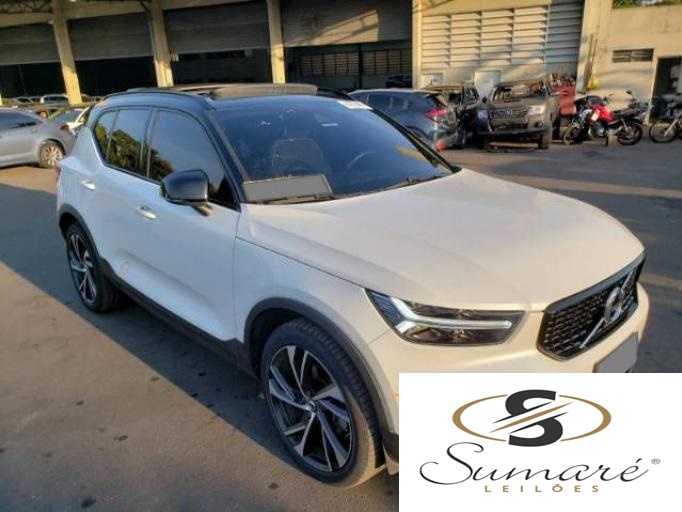 VOLVO XC40 2019