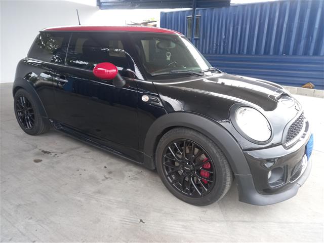 JOHN COOPER WORKS 2013