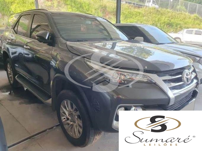 TOYOTA HILUX SW4 2021