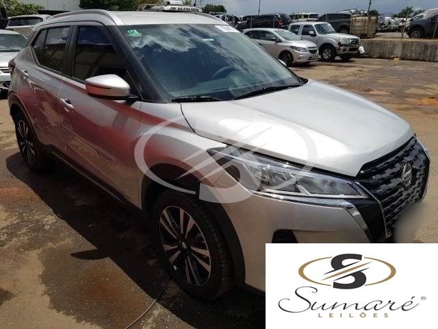 KICKS ADVANCE CVT 2022